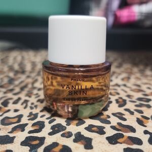 Phlur Vanilla Skin Eau de Parfum Mini